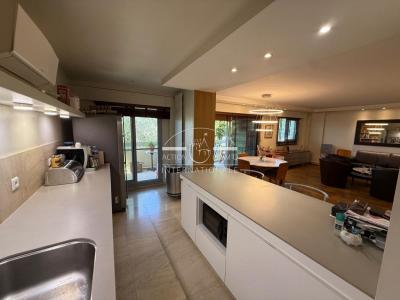 For sale Arles 4 rooms 122 m2 Bouches du Rhone (13200) photo 2