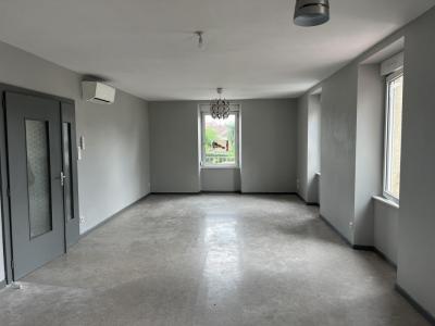 Louer Appartement 87 m2 Scey-sur-saone-et-saint-albin