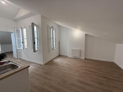 For rent Marseille-2eme-arrondissement 2 rooms 32 m2 Bouches du Rhone (13002) photo 2