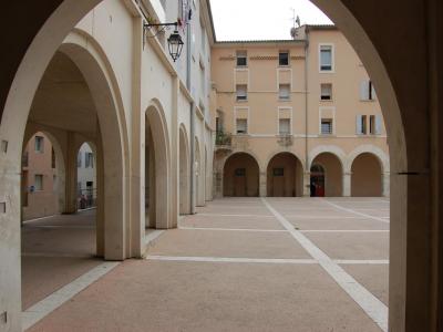 For rent Cavaillon 52 m2 Vaucluse (84300) photo 0