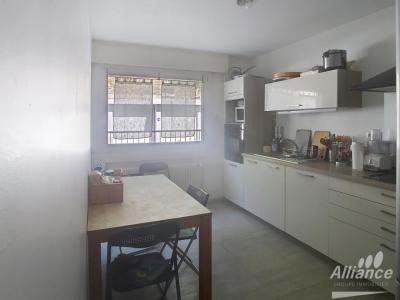 For sale Montbeliard 5 rooms 90 m2 Doubs (25200) photo 2