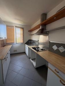 For rent Bordeaux 4 rooms 70 m2 Gironde (33200) photo 3