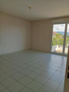 For rent Avenieres 3 rooms 71 m2 Isere (38630) photo 1
