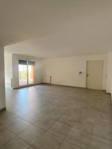 Louer Appartement 87 m2 Saint-trivier-sur-moignans