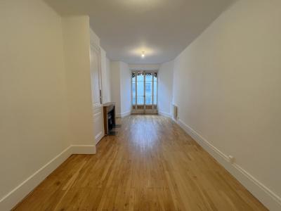 For rent Villeurbanne 1 room 45 m2 Rhone (69100) photo 0