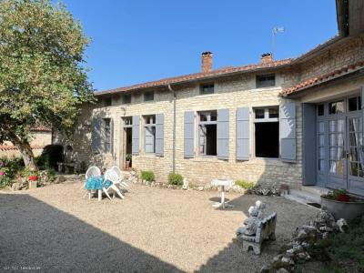 For sale Ruffec 4 rooms 162 m2 Charente (16700) photo 1