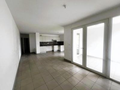 Louer Appartement 61 m2 Reze