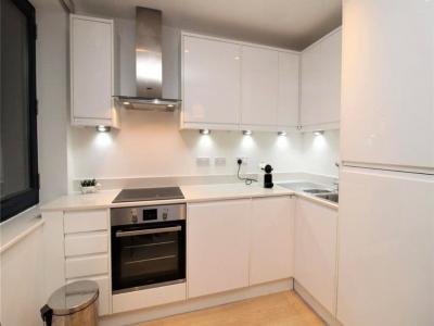 For rent Paris-18eme-arrondissement 2 rooms 49 m2 Paris (75018) photo 3