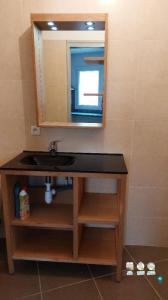 For rent Hyeres 2 rooms 39 m2 Var (83400) photo 4