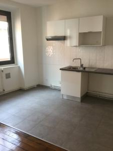 For rent Lyon-2eme-arrondissement 4 rooms 80 m2 Rhone (69002) photo 3