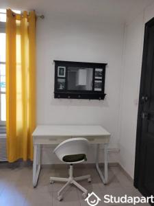 For rent Beziers 1 room 30 m2 Herault (34500) photo 1