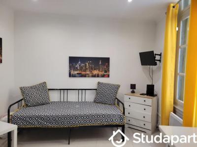 For rent Beziers 1 room 30 m2 Herault (34500) photo 3