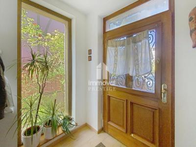 For sale Strasbourg 8 rooms 207 m2 Bas rhin (67000) photo 2