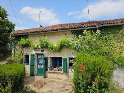For sale 3 rooms 99 m2 Charente (16450) photo 0