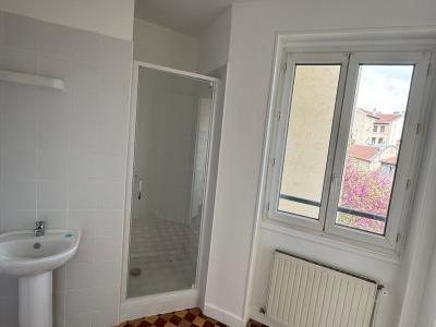 For sale Oullins 4 rooms 88 m2 Rhone (69600) photo 2