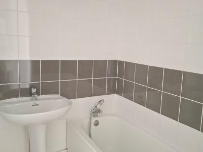 For sale Venissieux 4 rooms 84 m2 Rhone (69200) photo 4
