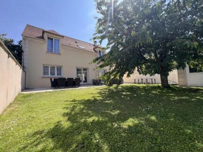 For sale Clayes-sous-bois 8 rooms 175 m2 Yvelines (78340) photo 1