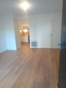 For rent Reze 1 room 25 m2 Loire atlantique (44400) photo 2