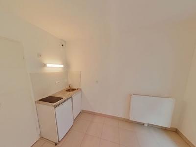 For rent Nantes 1 room 25 m2 Loire atlantique (44100) photo 0