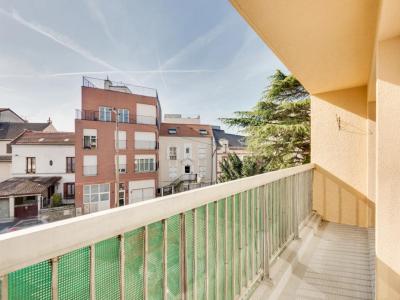For sale Montreuil 3 rooms 78 m2 Seine saint denis (93100) photo 0