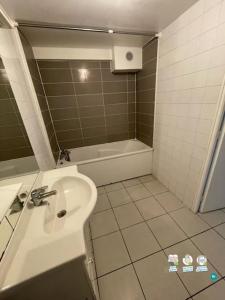 For rent Brunoy 3 rooms 80 m2 Essonne (91800) photo 2