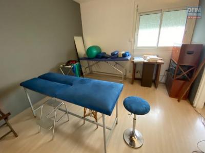 Louer Bureau 72 m2 Sainte-clotilde