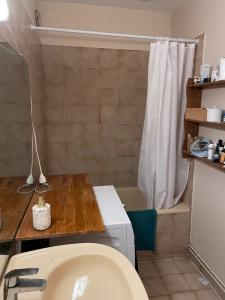 For rent Bordeaux 2 rooms 47 m2 Gironde (33000) photo 2