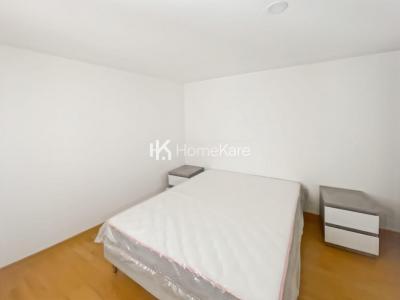 For sale Bordeaux 3 rooms 75 m2 Gironde (33800) photo 3
