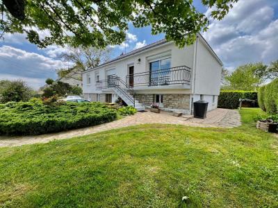 For sale Peaule 6 rooms 105 m2 Morbihan (56130) photo 0