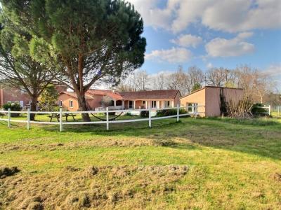 For sale Chalagnac 16 rooms 440 m2 Dordogne (24380) photo 3
