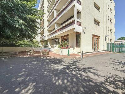 For sale Villejuif 1 room 30 m2 Val de Marne (94800) photo 0