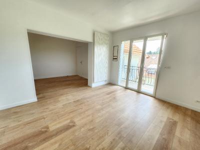 Louer Appartement 80 m2 Combs-la-ville