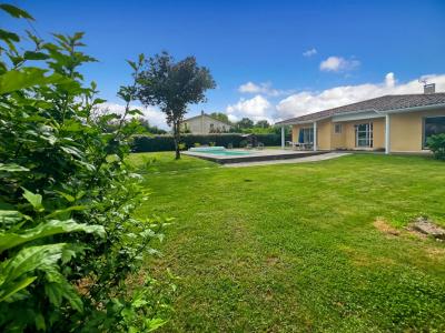 For sale Arsac 4 rooms 142 m2 Gironde (33460) photo 0