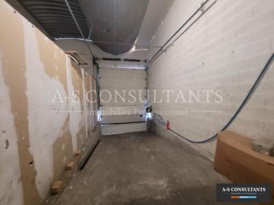 For rent Saint-priest 411 m2 Rhone (69800) photo 1