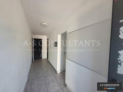 For rent Saint-priest 411 m2 Rhone (69800) photo 3