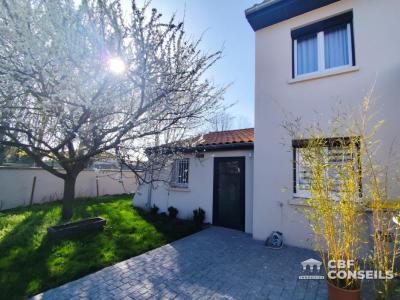 For sale Gerzat 4 rooms 113 m2 Puy de dome (63360) photo 2