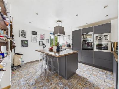 For sale Bagneux 4 rooms 119 m2 Hauts de Seine (92220) photo 4
