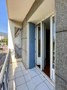 For sale Grenoble 4 rooms 96 m2 Isere (38000) photo 2