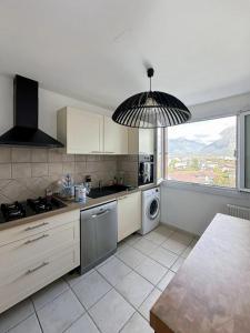 For sale Fontaine 4 rooms 77 m2 Isere (38600) photo 2