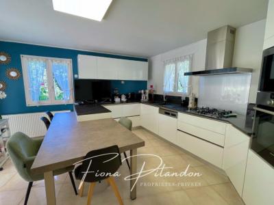 For sale Lauris 8 rooms 214 m2 Vaucluse (84360) photo 3