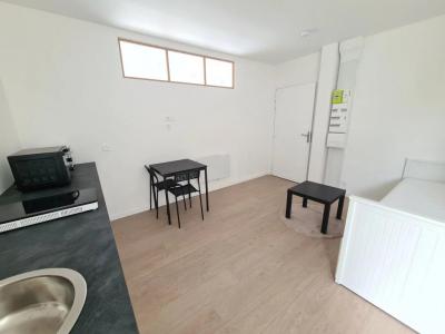 For rent Lesneven 1 room 21 m2 Finistere (29260) photo 2