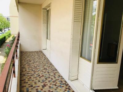 For rent Lyon-8eme-arrondissement 4 rooms 70 m2 Rhone (69008) photo 2