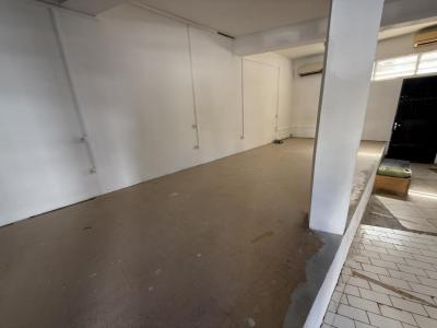 Louer Local commercial 80 m2 Saint-denis