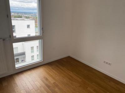 For rent Rueil-malmaison 2 rooms 36 m2 Hauts de Seine (92500) photo 2