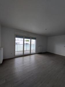 For rent Rueil-malmaison 3 rooms 70 m2 Hauts de Seine (92500) photo 2