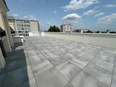 Louer Appartement 108 m2 Blanc-mesnil