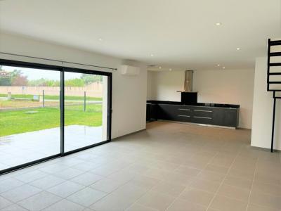 For rent Fronton 5 rooms 108 m2 Haute garonne (31620) photo 2