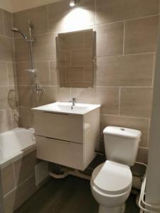 For rent Taverny 1 room 25 m2 Val d'Oise (95150) photo 2