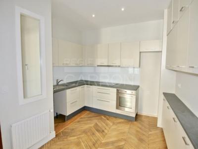 For rent Lyon-2eme-arrondissement 3 rooms 68 m2 Rhone (69002) photo 2