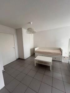 For rent Bron 1 room 31 m2 Rhone (69500) photo 2